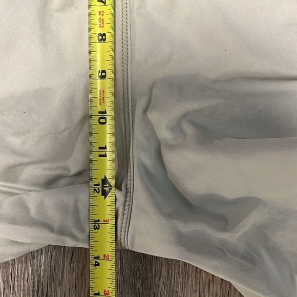 Lucky Brand Rescue Troops Do Your Part Lucky Active Chinos - Picture 12 of 16